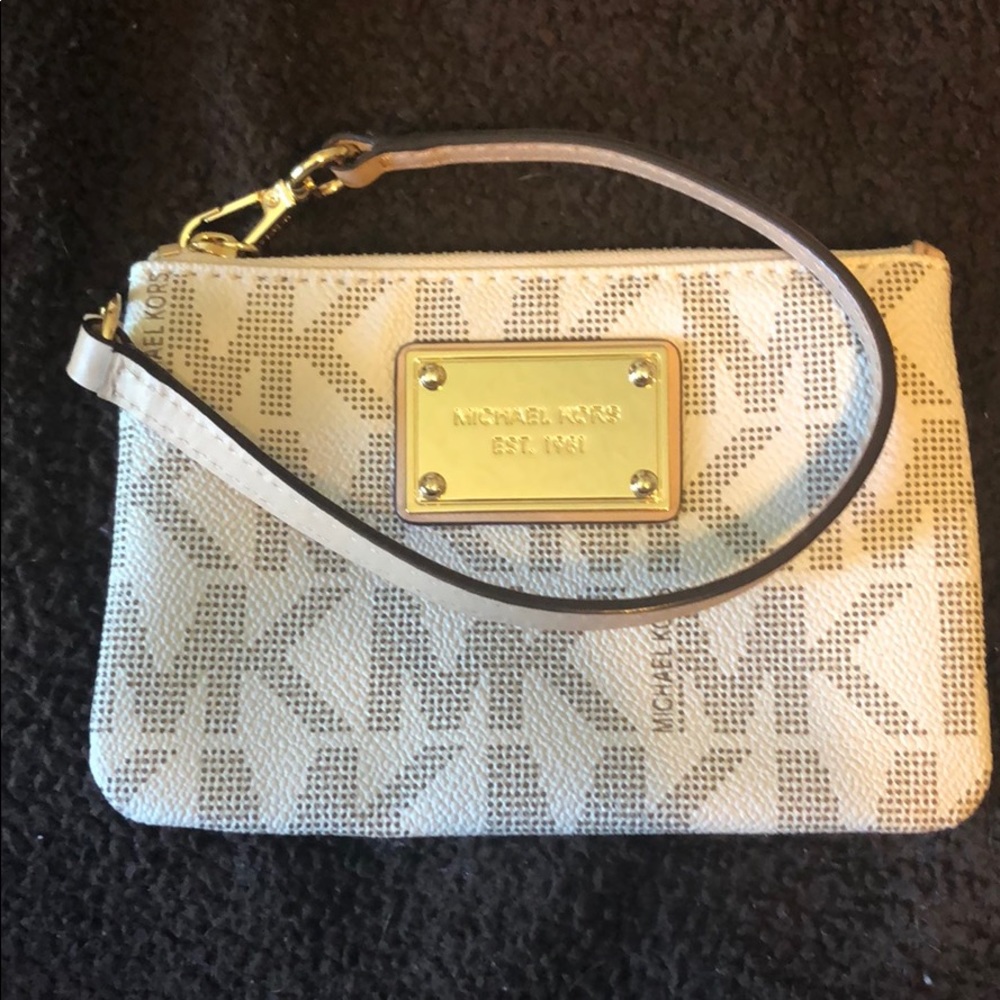 Michael Kors wristlet